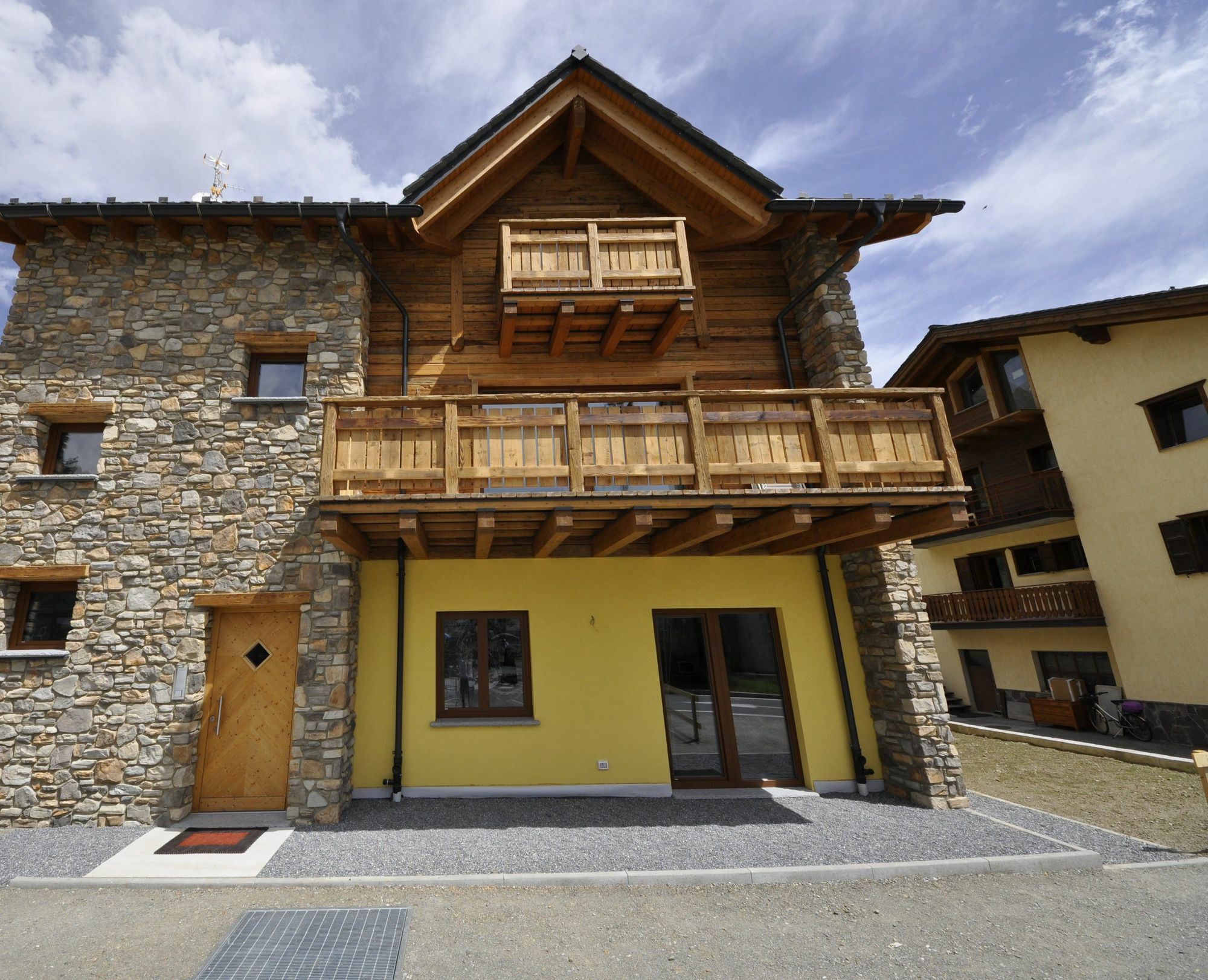 Eco House By Livigno Accomodation Zewnętrze zdjęcie